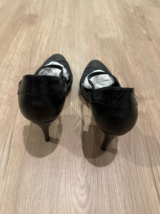 Elizeé shoes - gently worn -excellent condition - Picture 4 of 4